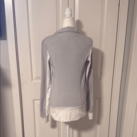 Lulu lemon Gray and White Zip-Up Jacket - Picture 3 of 3